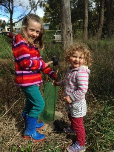 Woodend Landcare kids lending a helping hand